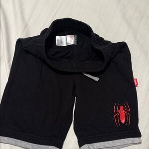 Marvel Black Shorts with Red Spider-Logo 4/BOYS m/8